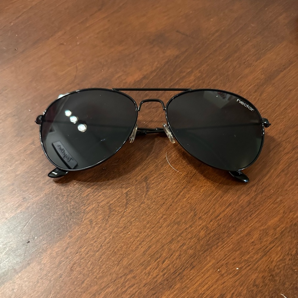 Black Kitty Hawk women’s Aviator Sunglasses
